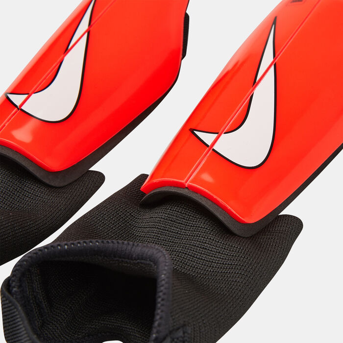 Kids' Charge Football Shinguards Kids' Charge Football Shinguards image number 2