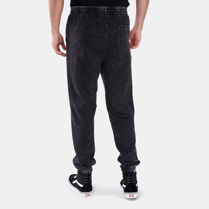 Men's Mineral Wash Relaxed Fleece Pants Men's Mineral Wash Relaxed Fleece Pants image number 1