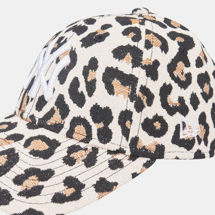 Women's MLB New York Yankees Leopard Print 9FORTY Cap Women's MLB New York Yankees Leopard Print 9FORTY Cap image number 2