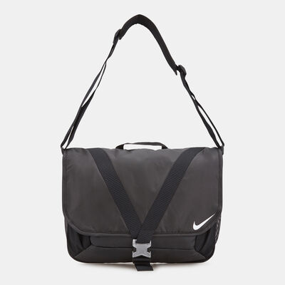 Men's Sportswear Essentials Messenger Bag (17L)