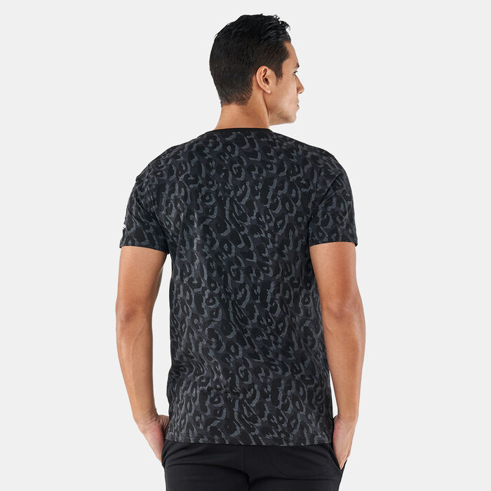 Men's NBA Seasonal Chicago Bulls Allover Print T-Shirt image number 1