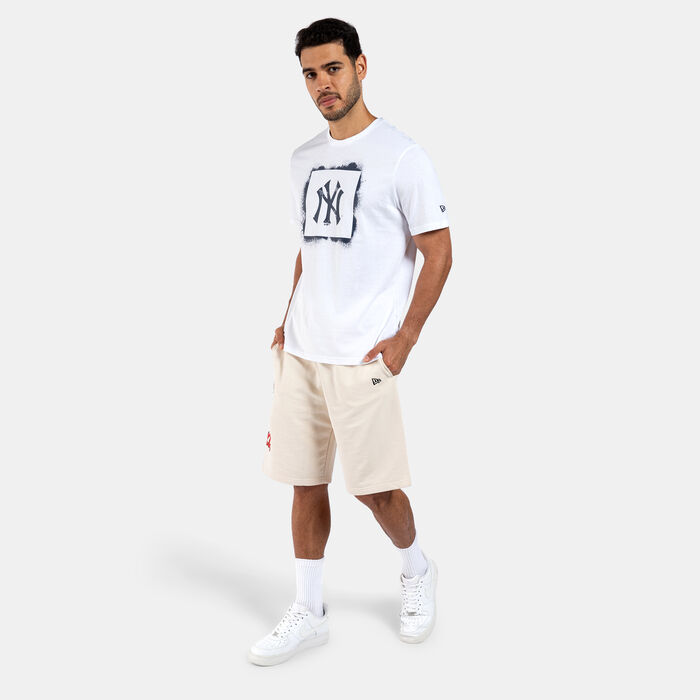 Men's MLB New York Yankees Spray Stamp Graphic T-Shirt Men's MLB New York Yankees Spray Stamp Graphic T-Shirt image number 2