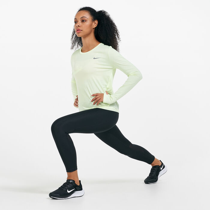 Women's Fast Mid-Rise Crop Running Leggings Women's Fast Mid-Rise Crop Running Leggings image number 2