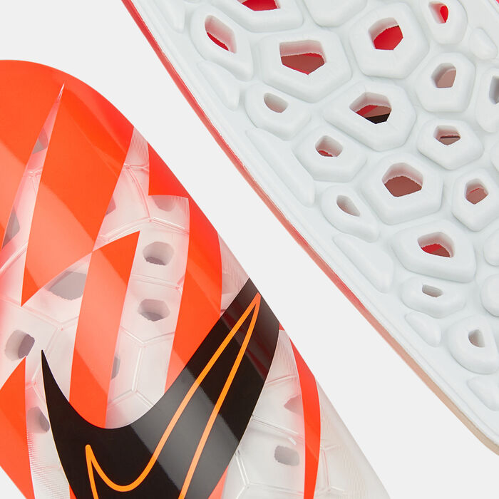 Mercurial Lite CR7 Football Shin Guards Mercurial Lite CR7 Football Shin Guards image number 3