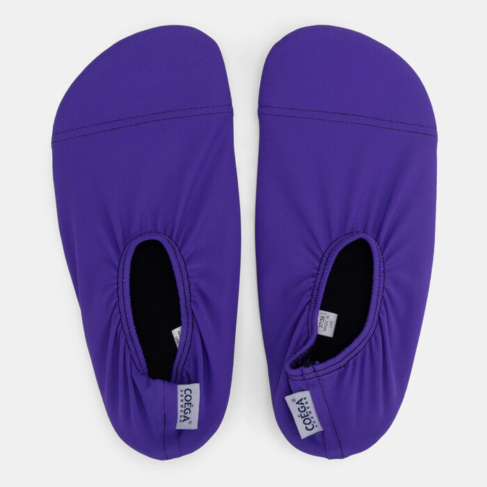 Pool and Beach Shoes Pool and Beach Shoes image number 0