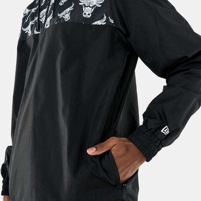 Men's Chicago Bulls Distressed Logo Windbreaker Jacket Men's Chicago Bulls Distressed Logo Windbreaker Jacket image number 3