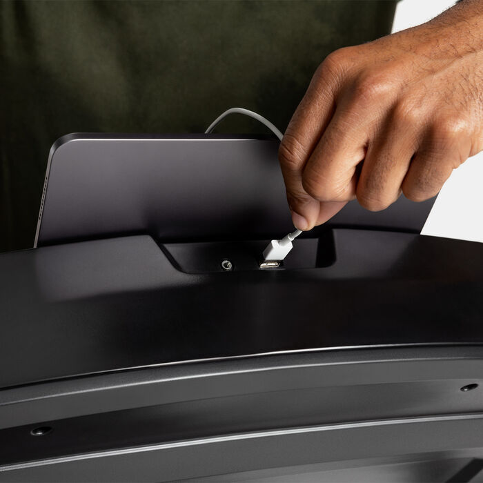 8JI Treadmill image number 6