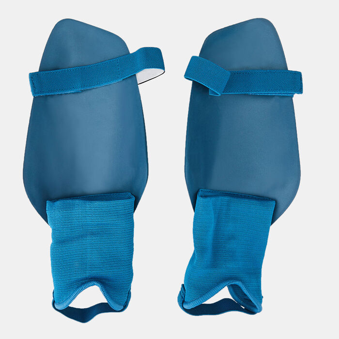 Men's Charge Football Shinguards Men's Charge Football Shinguards image number 1