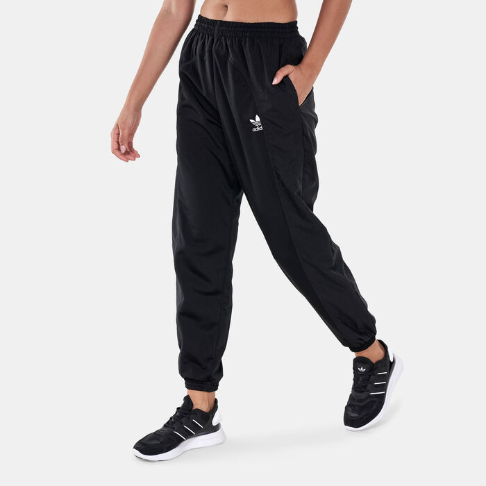 Women's Adicolor Split Trefoil Track Pants Women's Adicolor Split Trefoil Track Pants image number 0