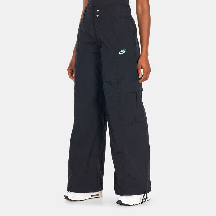 Women's Oversized High-Waisted Woven Pants Women's Oversized High-Waisted Woven Pants image number 0