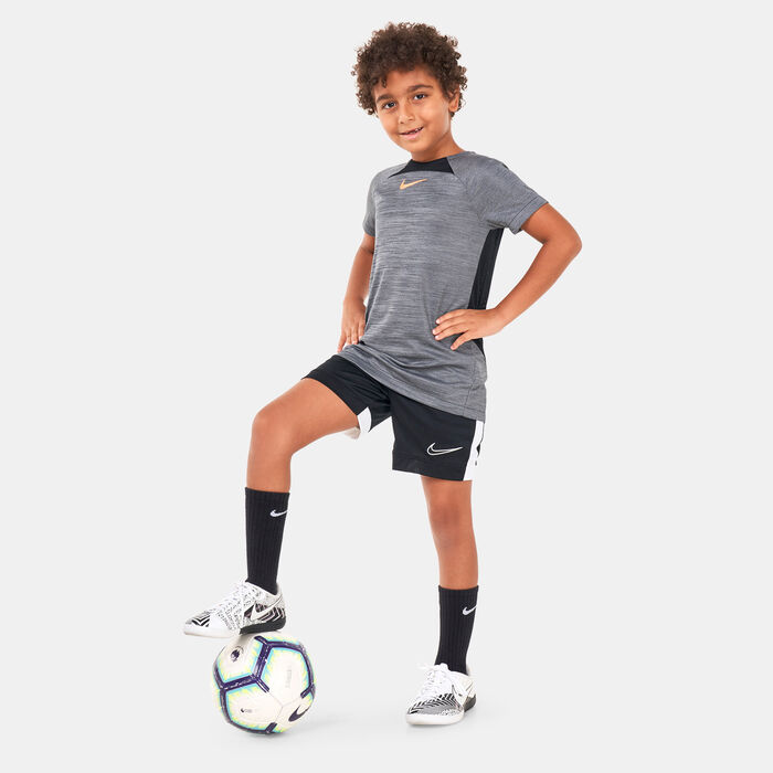 Kids' Dri-FIT Academy Football T-Shirt (Older Kids) Kids' Dri-FIT Academy Football T-Shirt (Older Kids) image number 2
