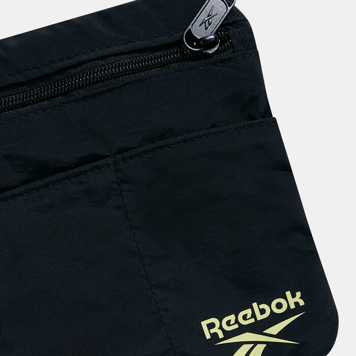 Classics Summer Retreat City Crossbody Bag Classics Summer Retreat City Crossbody Bag image number 2