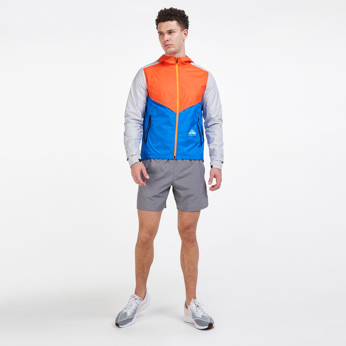 Men's Windrunner Trail Jacket Men's Windrunner Trail Jacket image number 2