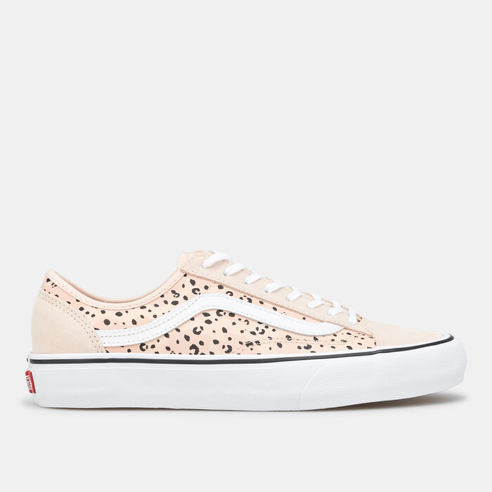 Leila Hurst 36 Decon SF Unisex Shoe Leila Hurst 36 Decon SF Unisex Shoe image number 0
