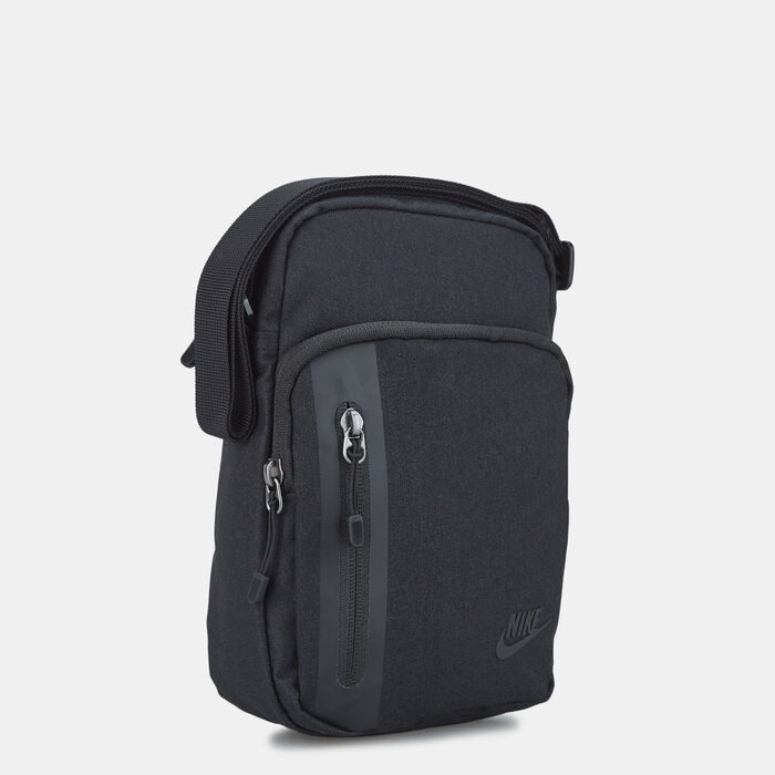 Men's Tech Crossbody Bag (4L) Men's Tech Crossbody Bag (4L) image number 2