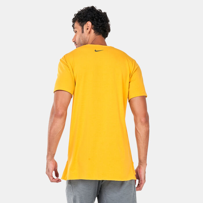 Men's Dri-FIT Yoga Top Men's Dri-FIT Yoga Top image number 1