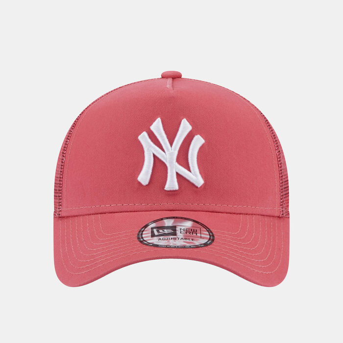 Men's League Essentials New York Yankees Trucker Cap Men's League Essentials New York Yankees Trucker Cap image number 0