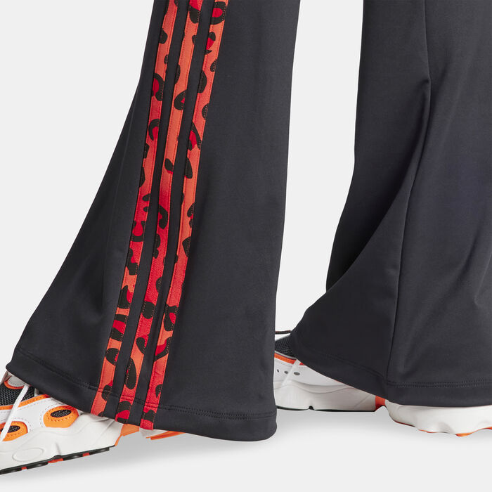 Women's Leopard Luxe 3-Stripes Infill Flared Pants Women's Leopard Luxe 3-Stripes Infill Flared Pants image number 4
