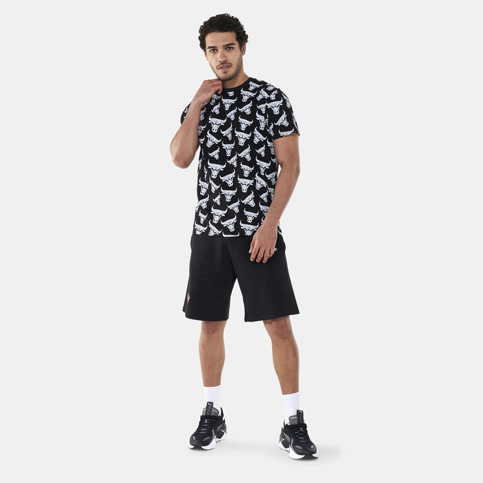Men's Chicago Bulls All Over Print Distressed T-Shirt Men's Chicago Bulls All Over Print Distressed T-Shirt image number 2