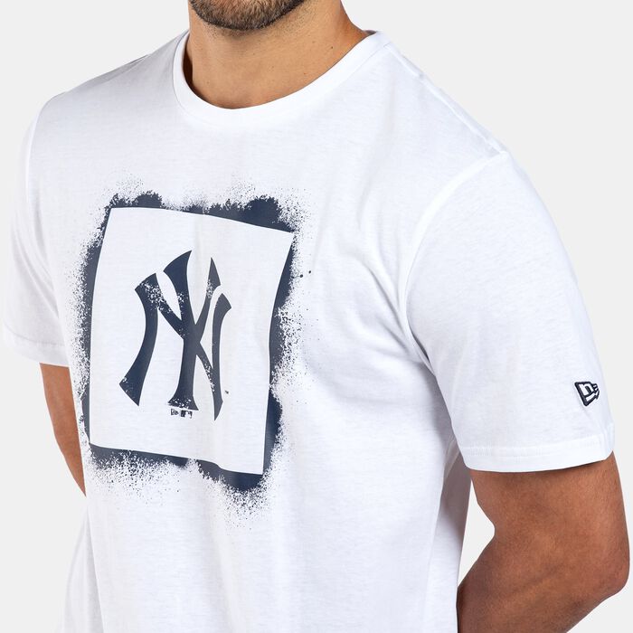 Men's MLB New York Yankees Spray Stamp Graphic T-Shirt Men's MLB New York Yankees Spray Stamp Graphic T-Shirt image number 3