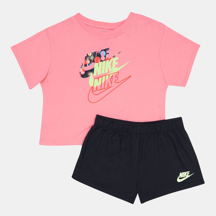 Kids' Boxy T-Shirt and Shorts Set (Younger Kids) Kids' Boxy T-Shirt and Shorts Set (Younger Kids) image number 0