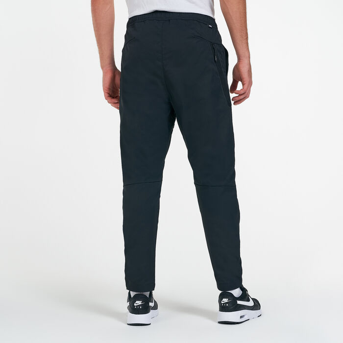 Men's Sportswear Tech Essentials Unlined Commuter Pants Men's Sportswear Tech Essentials Unlined Commuter Pants image number 1