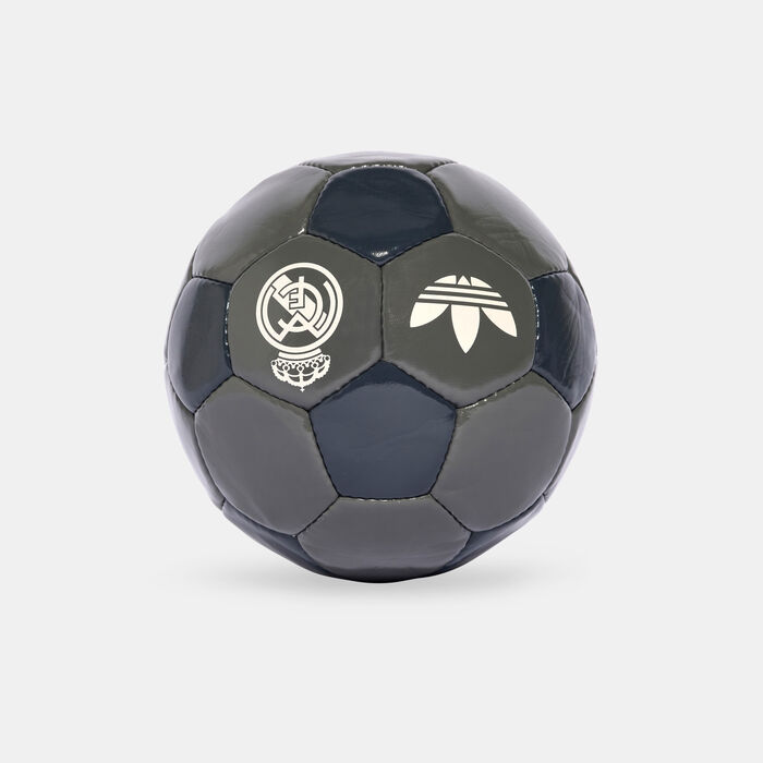 Real Madrid Away Club Football Real Madrid Away Club Football image number 1