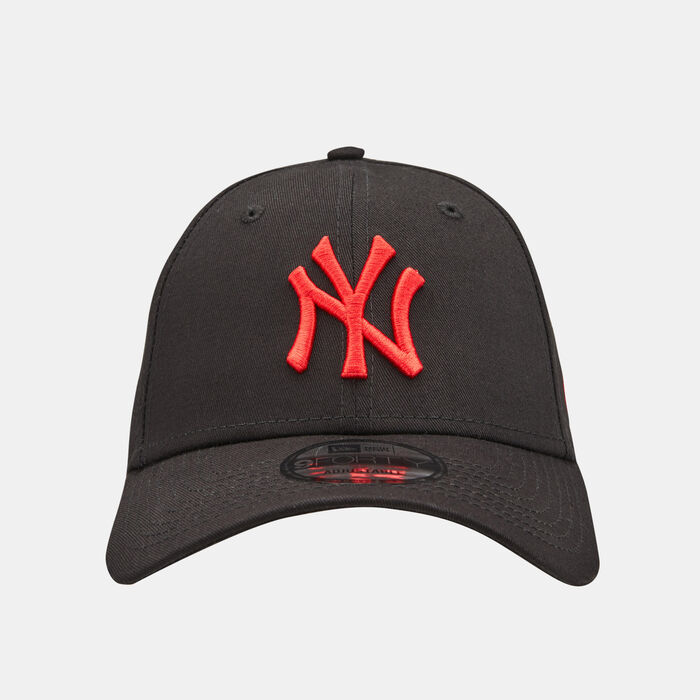 Men's New York Yankees Essential Logo 9FORTY Cap Men's New York Yankees Essential Logo 9FORTY Cap image number 0