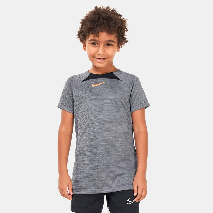 Kids' Dri-FIT Academy Football T-Shirt (Older Kids) Kids' Dri-FIT Academy Football T-Shirt (Older Kids) image number 0