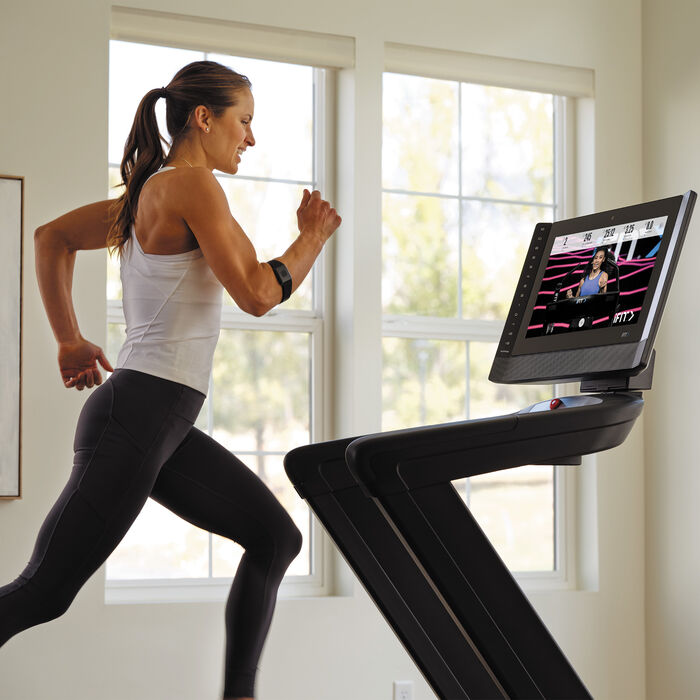 Commercial 2450 Treadmill image number 5