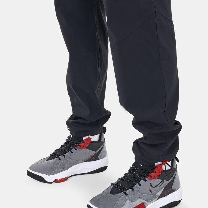 Men's Essential Woven Pants Men's Essential Woven Pants image number 3