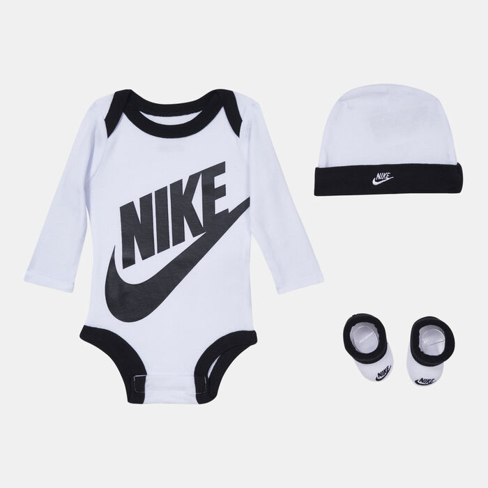 Kids' Bodysuit, Hat and Booties Box Set (Baby and Toddler) Kids' Bodysuit, Hat and Booties Box Set (Baby and Toddler) image number 0