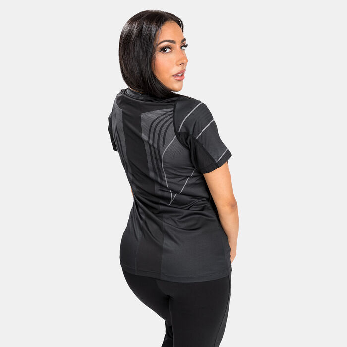 Women's x UFC Authentic Fight Night 2.0 Walkout Jersey Women's x UFC Authentic Fight Night 2.0 Walkout Jersey image number 1