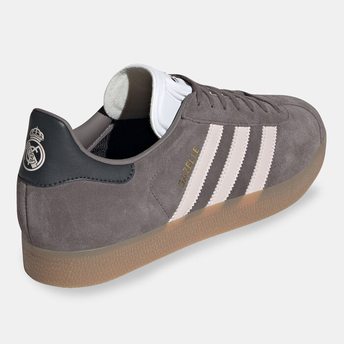 Men's Gazelle Shoes image number 2