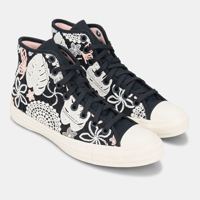 Women's Chuck Taylor All Star Shoes Women's Chuck Taylor All Star Shoes image number 2