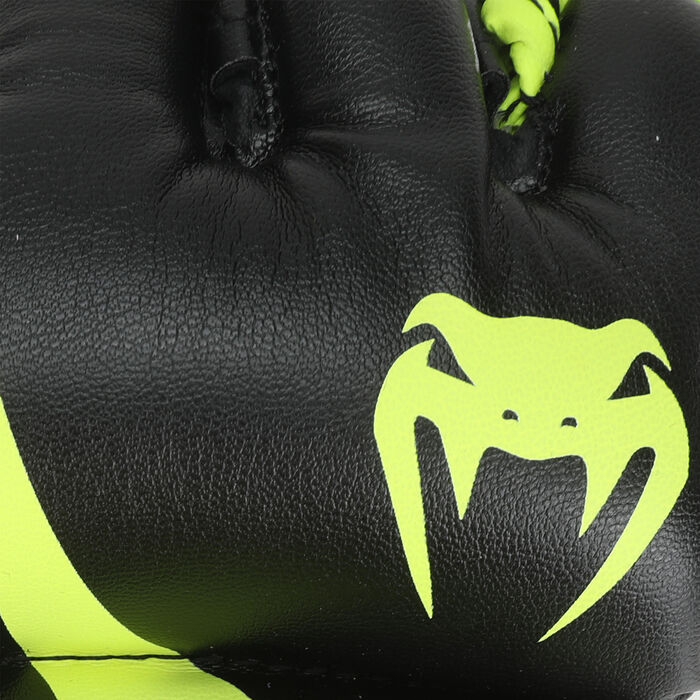 Challenger MMA Gloves image number 2