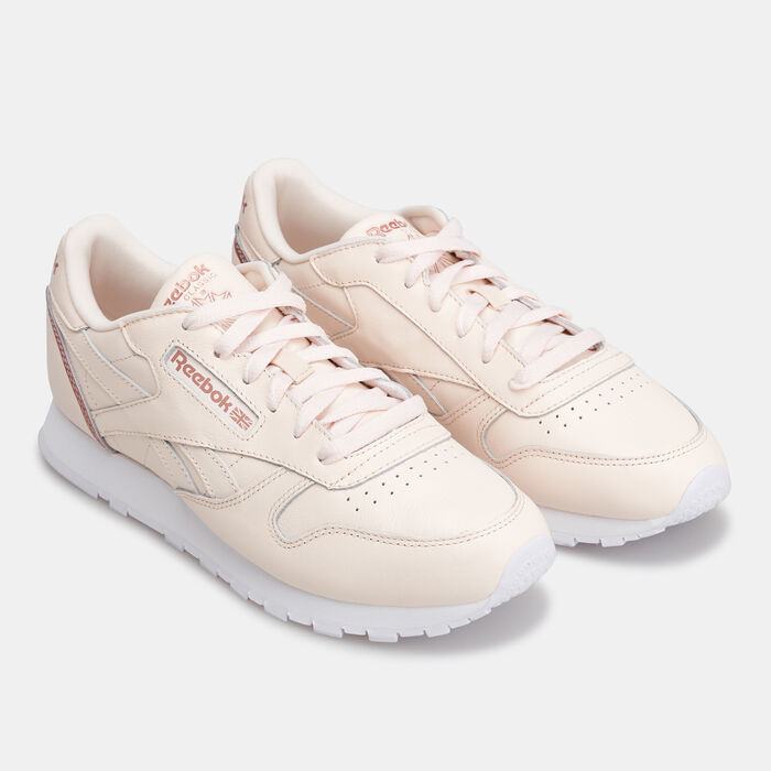 Women's Classic Leather Shoe Women's Classic Leather Shoe image number 2