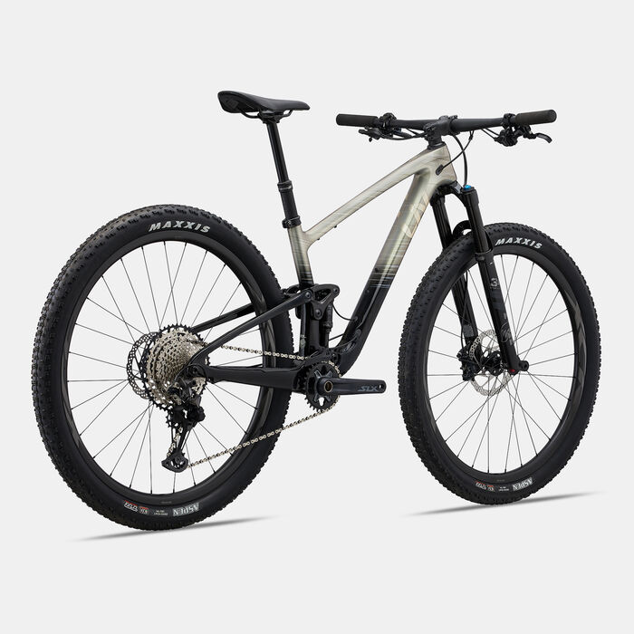 Women's Liv Pique Advanced Mountain Bike image number 1