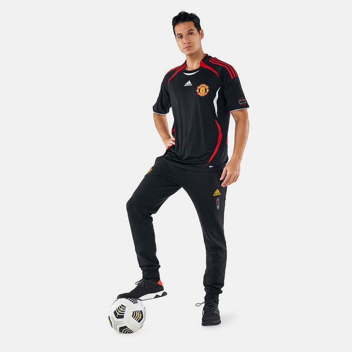 Men's Manchester United Teamgeist Jersey image number 2