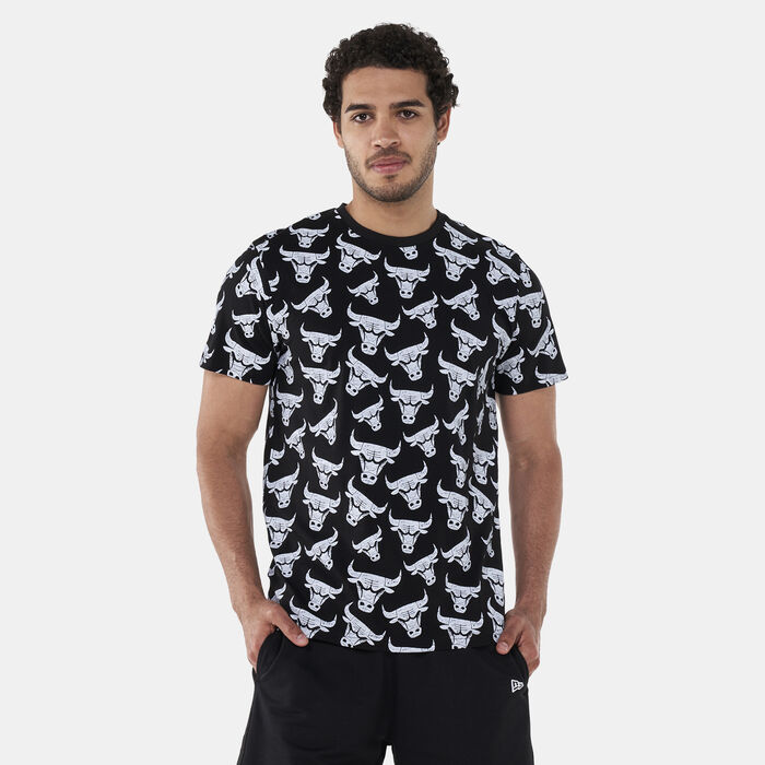 Men's Chicago Bulls All Over Print Distressed T-Shirt Men's Chicago Bulls All Over Print Distressed T-Shirt image number 0