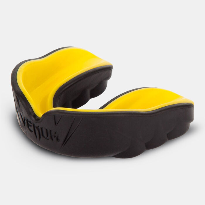 Challenger MMA Mouth Guard Challenger MMA Mouth Guard image number 0