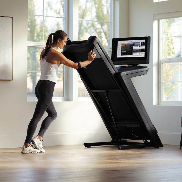 Commercial 2450 Treadmill image number 6