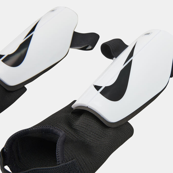 Kids' Charge Football Shinguards Kids' Charge Football Shinguards image number 2